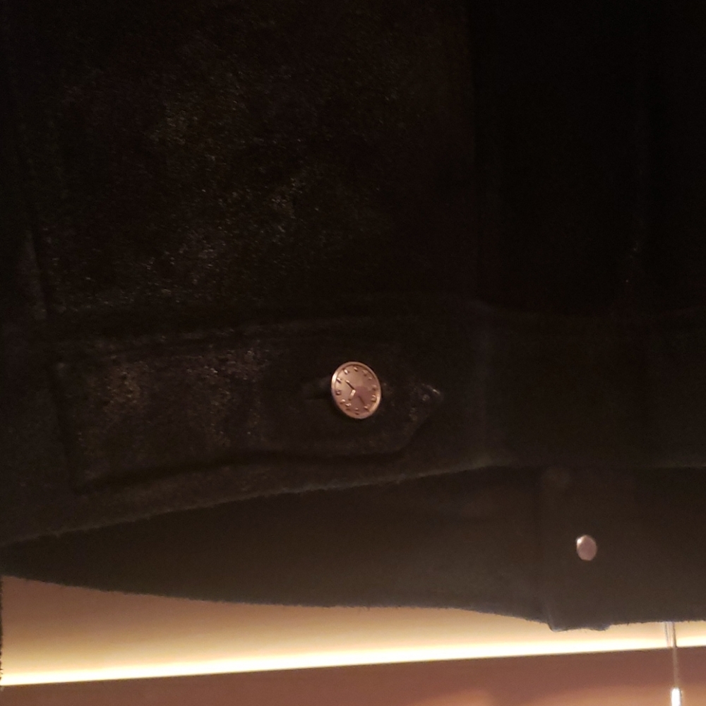 Isaac Mizrahi Cropped Leather Jacket - Picture 5 of 9